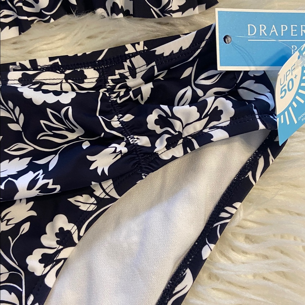 Draper James Floral Bikini Set in black  and White combination bottom size S - Picture 4 of 8